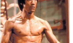 谁爆料李小龙打人视频,传奇武术巨星私下的一面